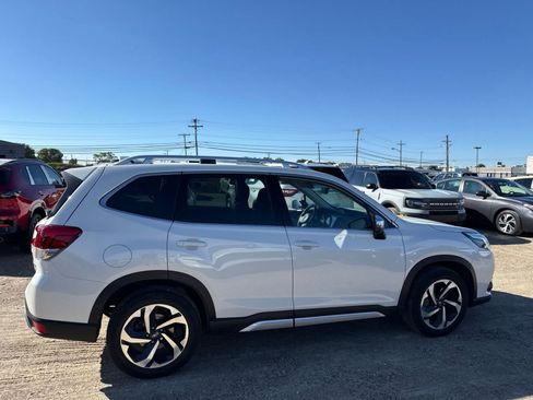 Used 2023 Subaru Forester Touring AWD/4WD image 9