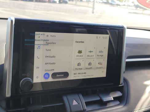 Used 2025 Toyota RAV4 XLE image 23