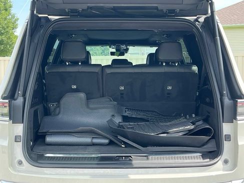 Used 2022 Jeep Grand Wagoneer Series II w/ Flexible Seating Group AWD/4WD image 27