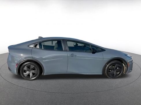 Used 2025 Toyota Prius LE image 16