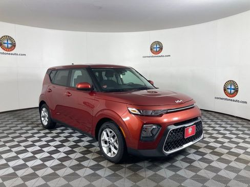 Used 2022 Kia Soul LX w/ Technology Package image 16
