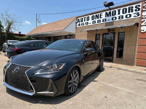 Used 2018 Lexus IS 300 F Sport w/ F Sport Package RWD image 1