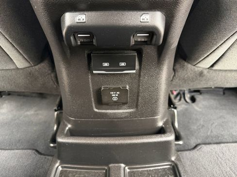 Used 2024 Jeep Wrangler Unlimited Sahara image 29