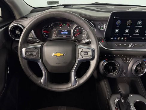 Used 2025 Chevrolet Blazer LT AWD/4WD image 13