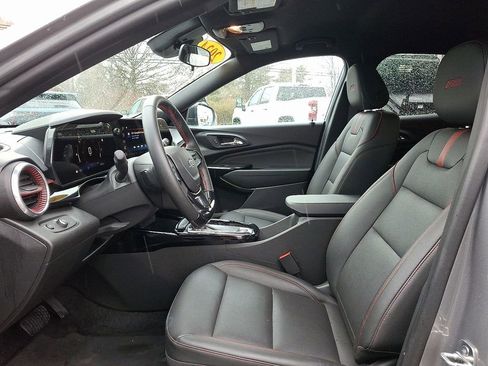 Used 2024 Chevrolet Trax RS w/ Driver Confidence Package image 18