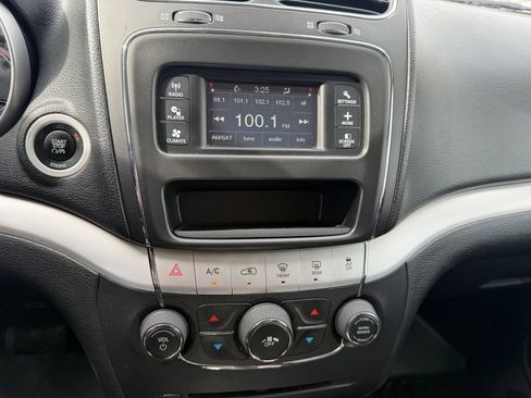 Used 2015 Dodge Journey SXT w/ Flexible Seating Group FWD image 21