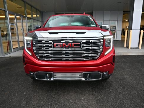 Used 2024 GMC Sierra 1500 Denali w/ Denali Reserve Package AWD/4WD image 3