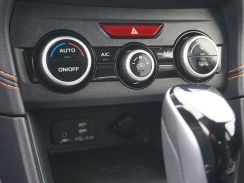 Used 2023 Subaru Crosstrek 2.0i Premium image 19