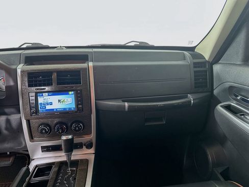 Used 2011 Jeep Liberty 70th Anniversary image 20