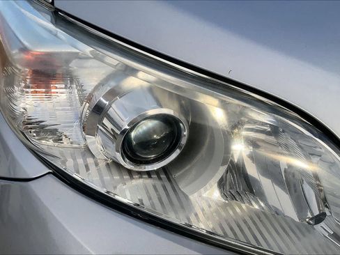 Used 2018 Toyota Sienna XLE Premium FWD image 26