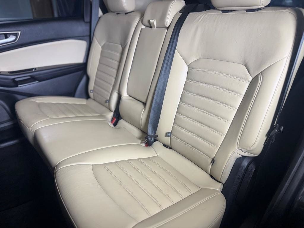 Used 2015 Ford Edge SEL w/ Equipment Group 201A FWD image 26