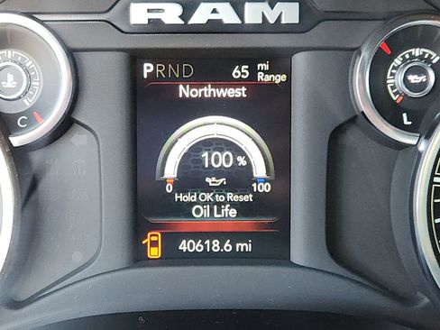 Used 2024 RAM 2500 Big Horn image 32