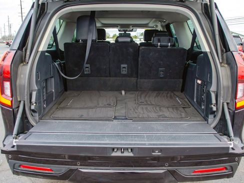 Used 2025 Ford Expedition Max Platinum AWD/4WD image 5