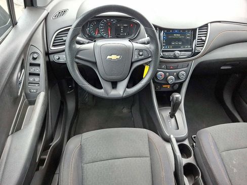 Used 2018 Chevrolet Trax LS image 11