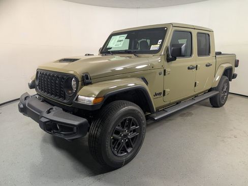 New 2026 Jeep Gladiator Sport image 3