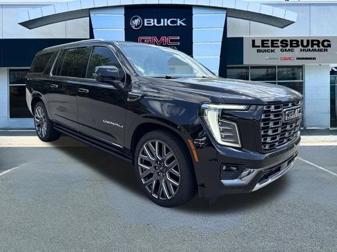 Used 2025 GMC Yukon XL Denali Ultimate AWD/4WD image 1