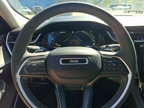 Used 2024 Jeep Grand Cherokee Limited 4xe AWD/4WD image 22