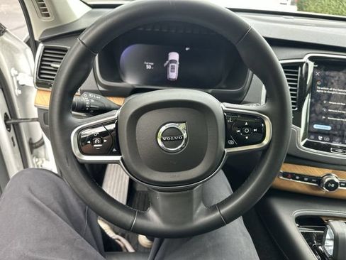 Used 2024 Volvo XC90 B5 Plus w/ Protection Package Premier AWD/4WD image 14
