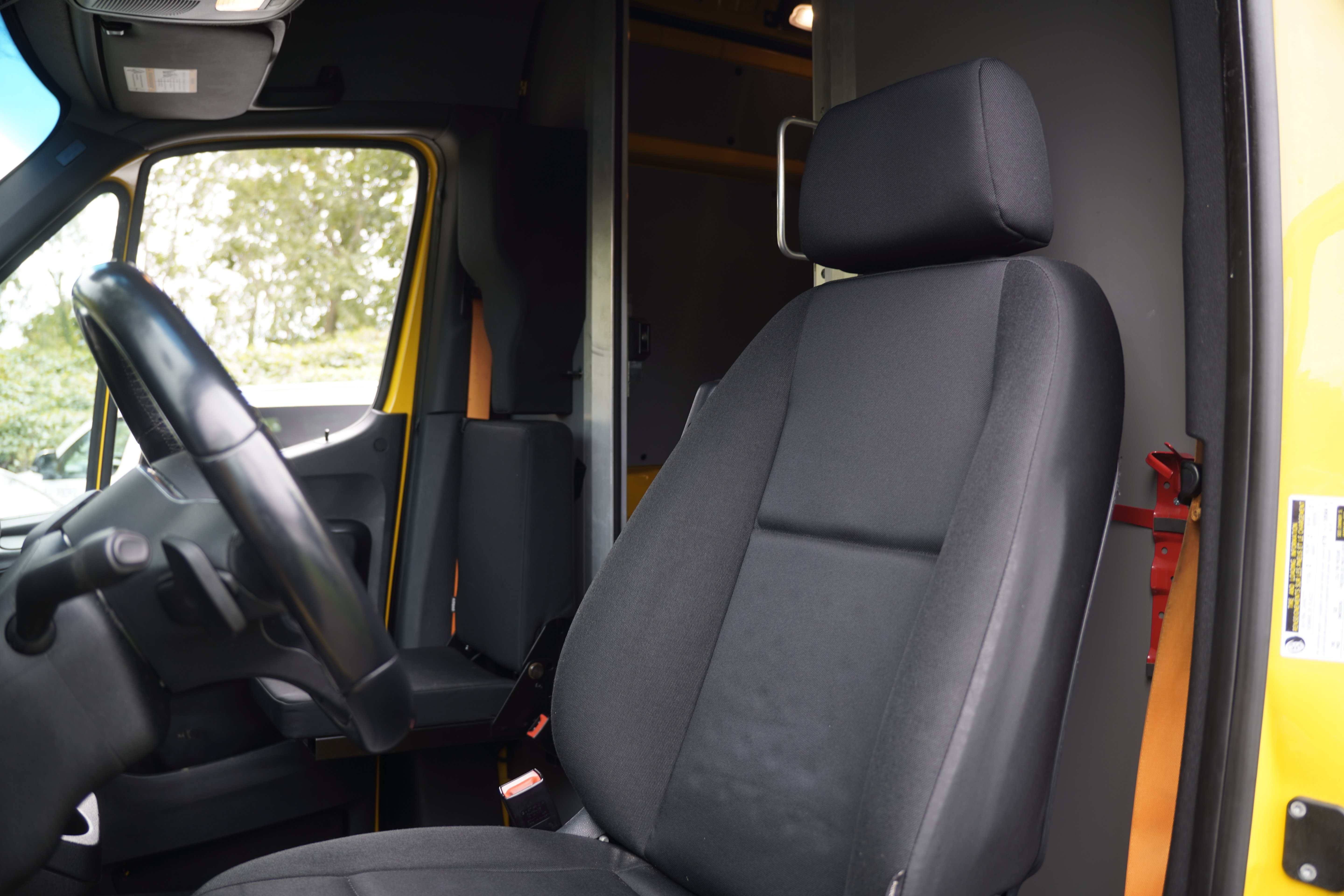 Used 2021 Mercedes-Benz Sprinter 2500 w/ Acoustic Package image 19