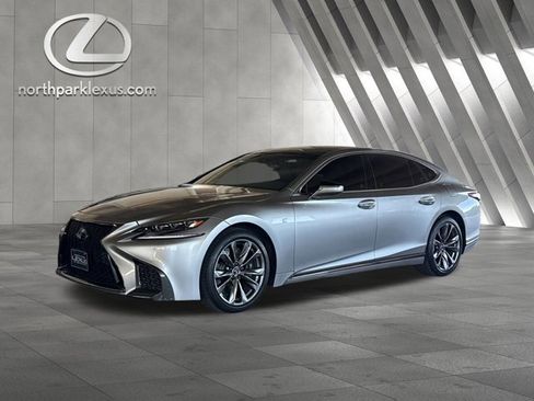 Used 2018 Lexus LS 500 F Sport w/ Accessory Package (Z2) image 3