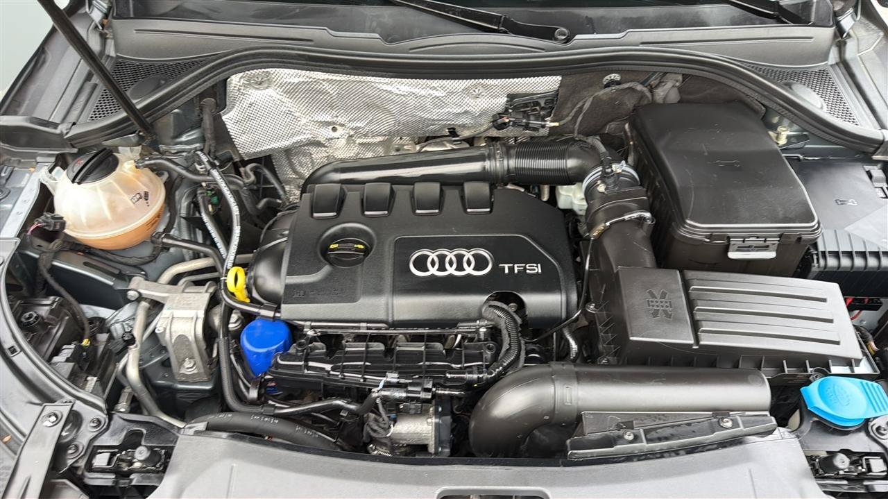 Used 2016 Audi Q3 2.0T Prestige w/ Prestige Package AWD/4WD image 32