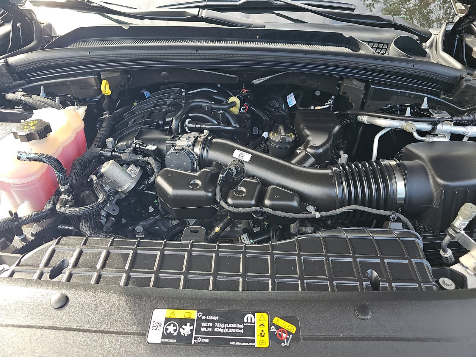 Used 2023 Jeep Grand Cherokee Limited AWD/4WD image 8