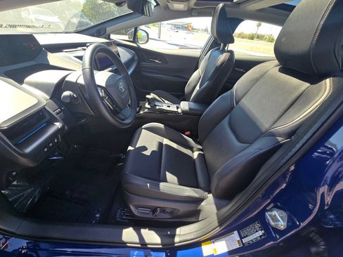Used 2024 Toyota Prius Limited w/ Limited Premium Package FWD image 23