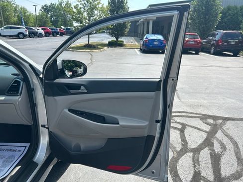 Used 2018 Hyundai Tucson Value FWD image 39