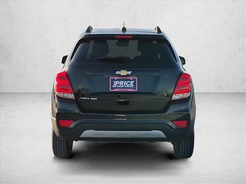 Used 2021 Chevrolet Trax LT w/ Premium Seat Package AWD/4WD image 7