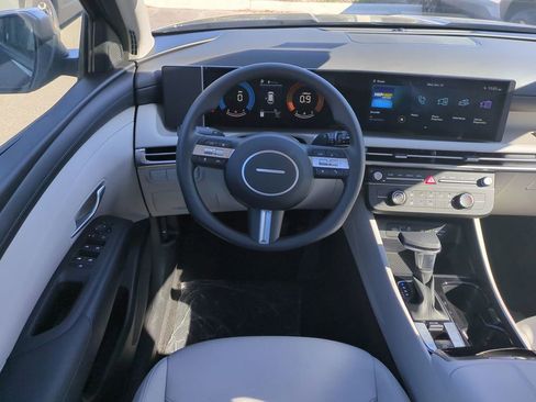 New 2026 Hyundai Tucson SE image 18