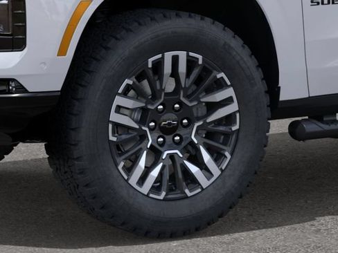 New 2026 Chevrolet Suburban Z71 w/ Z71 Off-Road Package AWD/4WD image 9