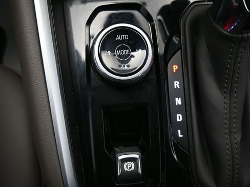 Used 2024 Chevrolet Colorado ZR2 w/ ZR2 Convenience Package III AWD/4WD image 21