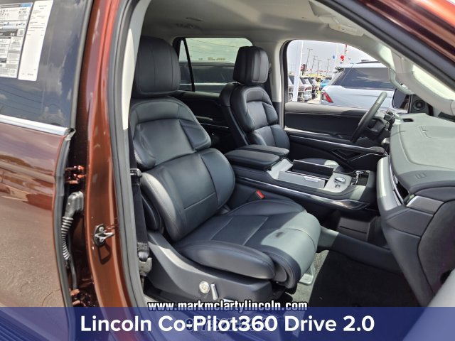 New 2027 Lincoln Navigator Premiere AWD/4WD image 15