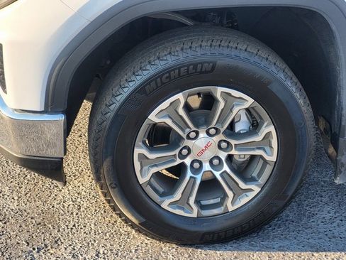 Used 2024 GMC Sierra 1500 SLT image 8