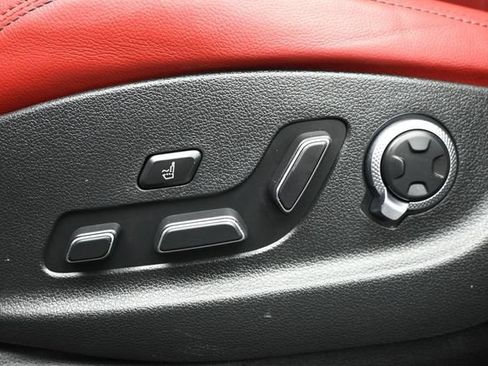 Used 2023 Genesis GV70 2.5T w/ Sport Prestige Package AWD/4WD image 10