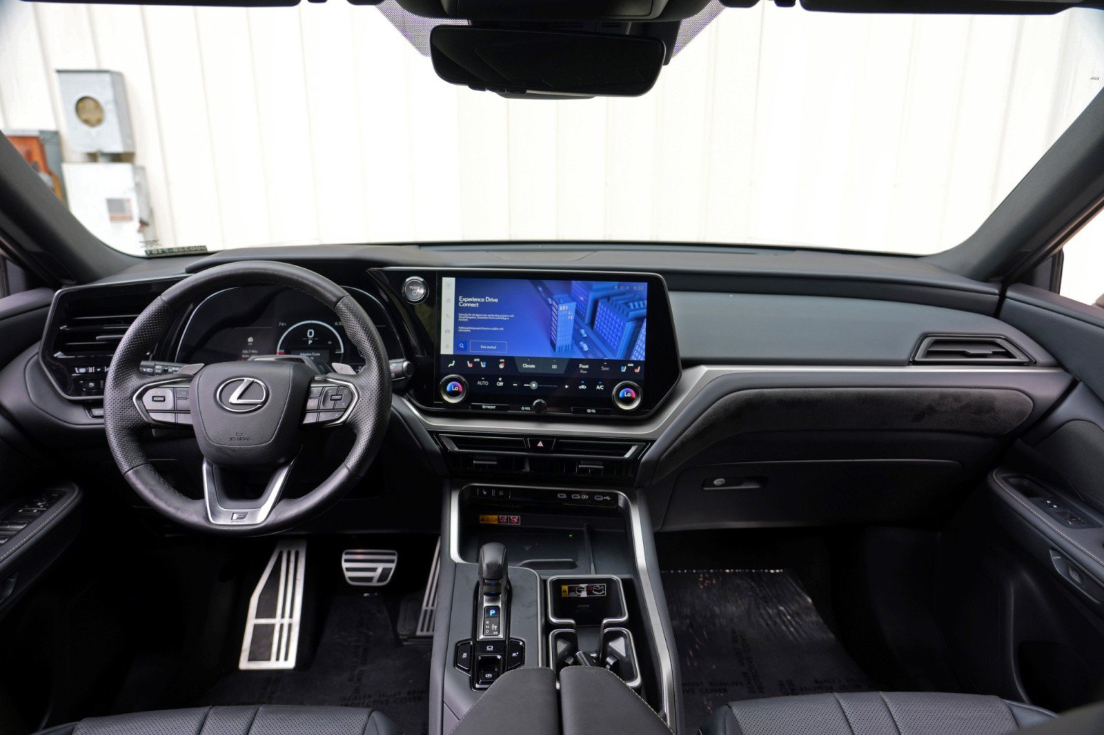 Used 2024 Lexus TX 500h AWD w/ Technology Package image 12