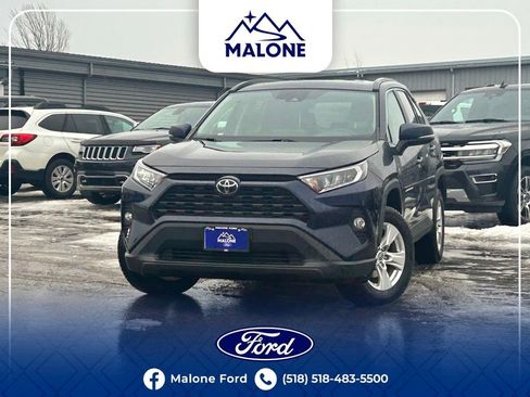 Used 2021 Toyota RAV4 XLE image 1