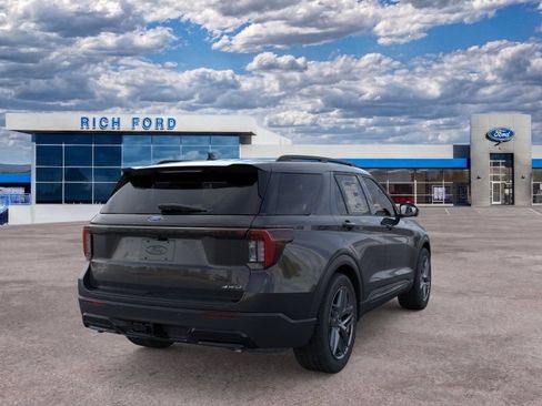 New 2026 Ford Explorer ST-Line w/ ST-Line Street Pack AWD/4WD image 8