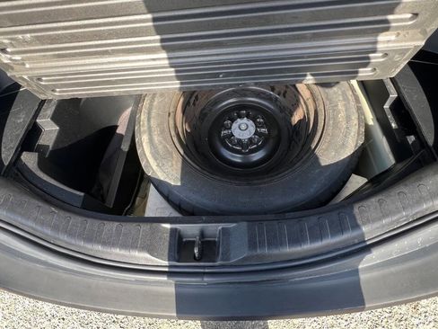 Used 2015 Toyota RAV4 Limited FWD image 28