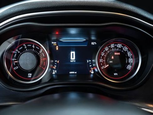 Used 2018 Dodge Challenger R/T Scat Pack image 32