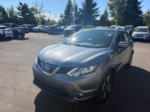 Used 2018 Nissan Rogue Sport SL w/ SL Premium Package AWD/4WD image 7