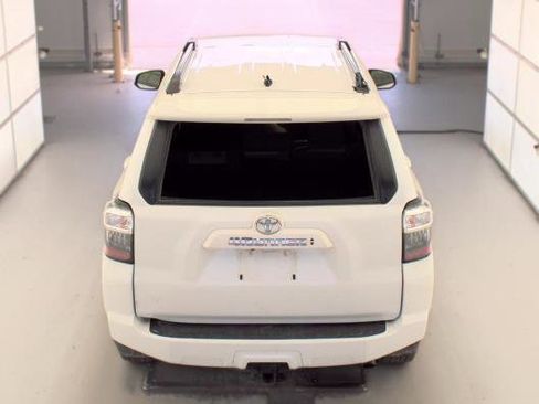 Used 2024 Toyota 4Runner SR5 AWD/4WD image 9