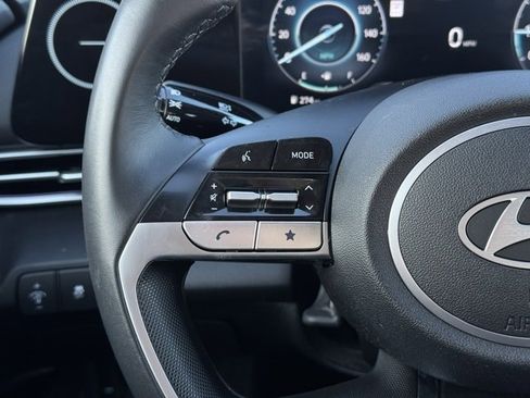 Used 2024 Hyundai Elantra SEL w/ Convenience Package image 24