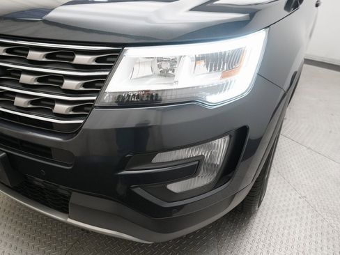 Used 2017 Ford Explorer XLT w/ Equipment Group 202A image 24