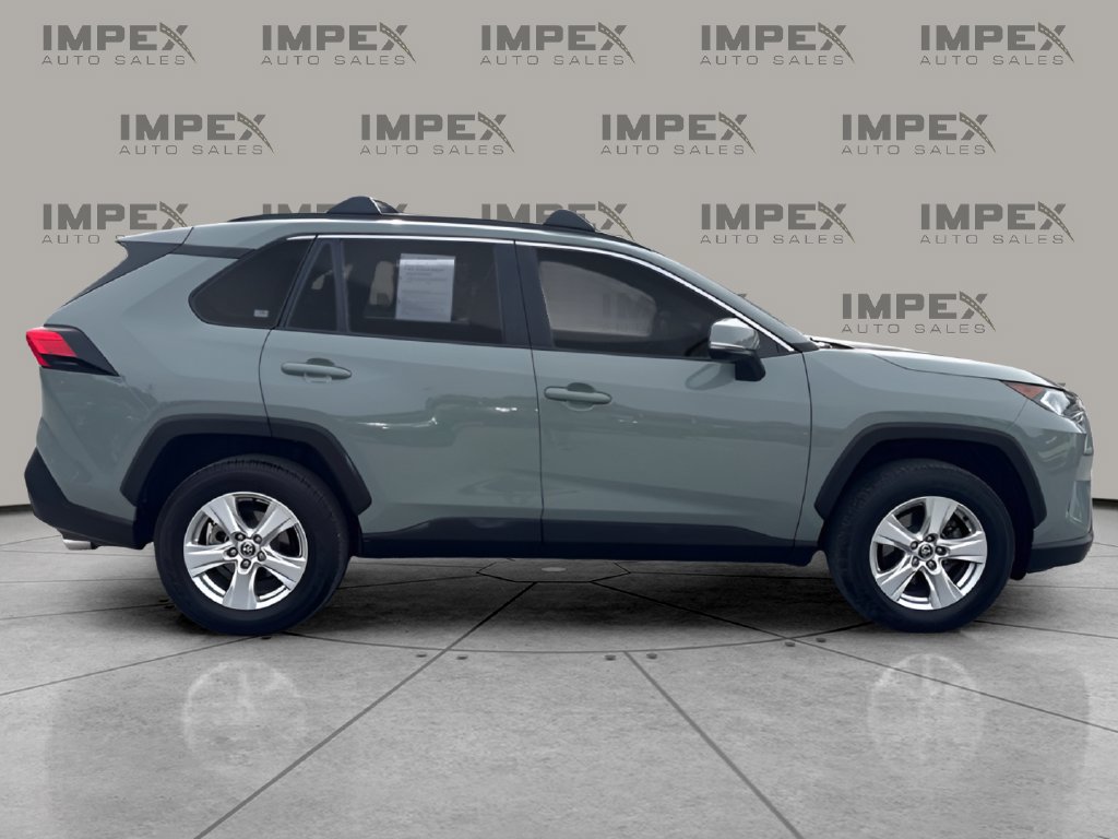 Used 2021 Toyota RAV4 XLE w/ Convenience Package AWD/4WD image 6
