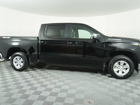 Used 2025 Chevrolet Silverado 1500 LT AWD/4WD image 8