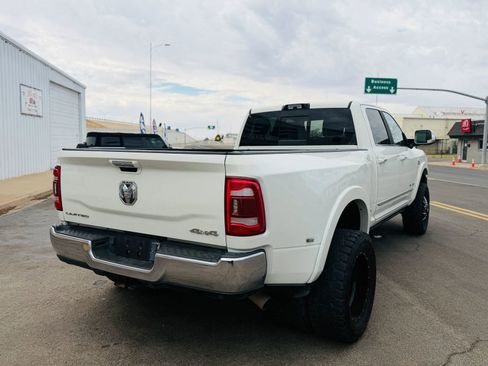 Used 2022 RAM 3500 Limited AWD/4WD image 2