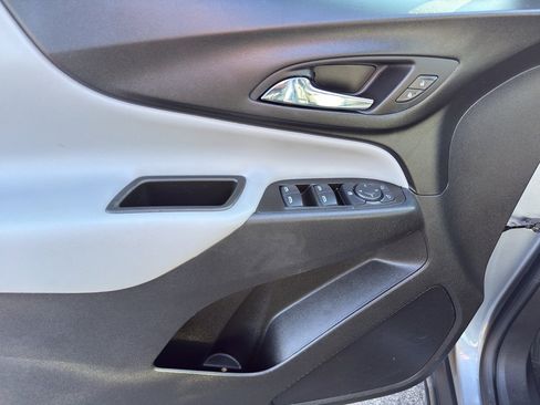 Used 2023 Chevrolet Equinox LS w/ Driver Confidence II Package image 13