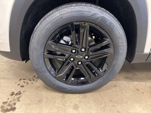 New 2026 Chevrolet Trax ACTIV w/ Sunroof Package image 12