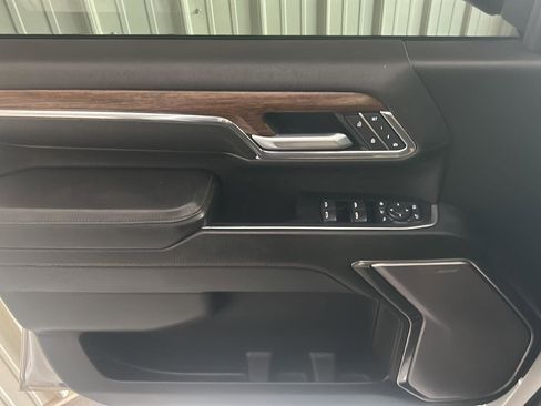 Used 2024 Chevrolet Silverado 2500 High Country w/ High Country Premium Package AWD/4WD image 11